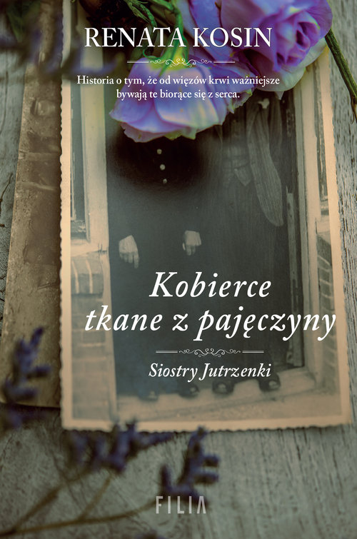Image of Kobierce tkane z pajęczyny Wielkie Litery