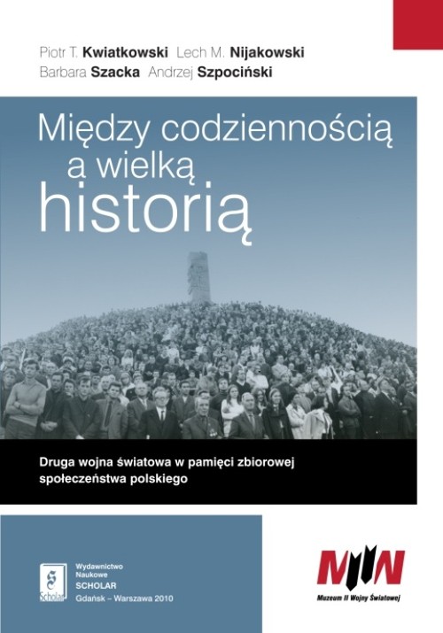 Image of Między codziennością a wielką historią